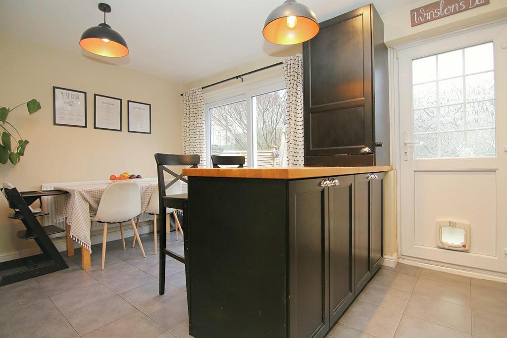 Dining kitchen
