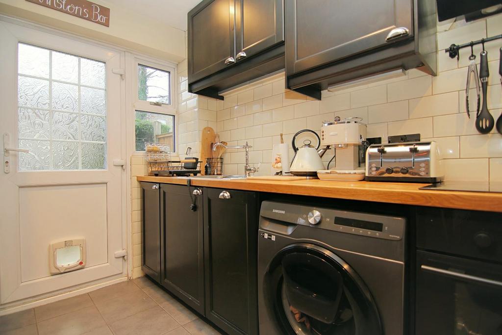 Dining kitchen