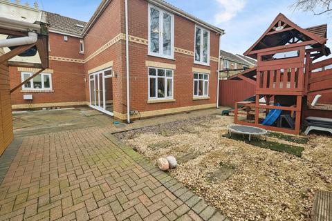undefined, Clos Cae Pwll, Treharris, CF46
