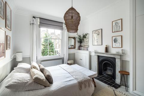 2 bedroom maisonette for sale, Almorah Road, Islington, London