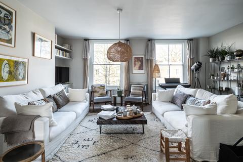 30a Almorah Road, London, N1 3EU