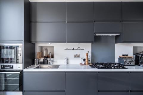 30a Almorah Road, London, N1 3EU