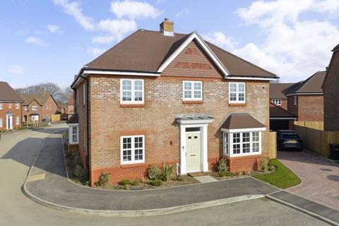 4 bedroom detached house for sale, Marble Place, Alfold