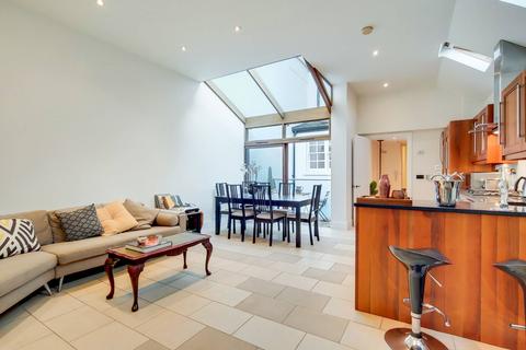 2 bedroom flat for sale, Old Brompton Road, Earls Court, London, SW5