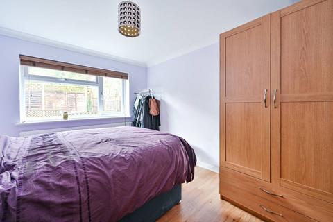 40 Chalk Road, Godalming, GU7 2AD