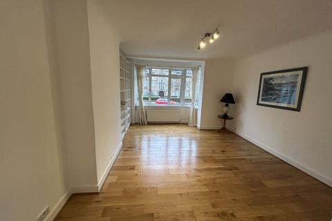 3 bedroom apartment to rent, Argyle Road, London