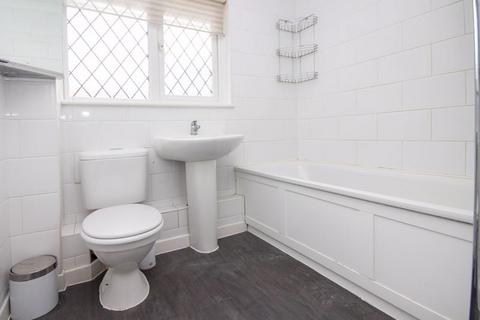 6 Dickens Dell, Totton, Southampton, SO40 8FJ