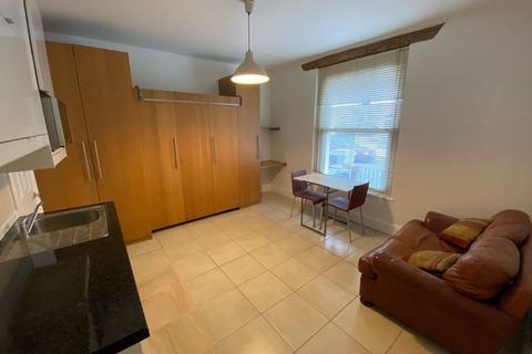 Studio to rent, Oving Road, Chichester