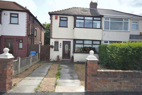 2 bedroom semi-detached house to rent, Hale Road, Widnes