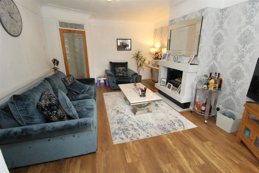 Lounge2.JPG