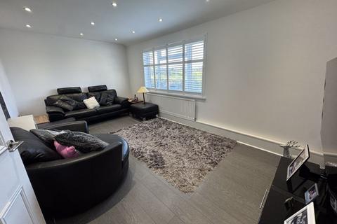 2 bedroom maisonette for sale, Harvey Road, Northolt