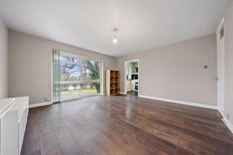 7, Pamir Court, 36 Worcester Road, Sutton, SM2 6PJ
