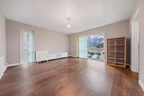 7, Pamir Court, 36 Worcester Road, Sutton, SM2 6PJ