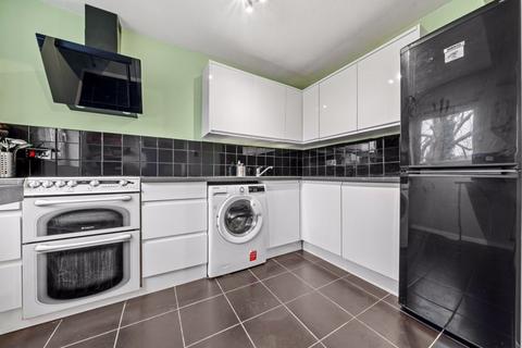 7, Pamir Court, 36 Worcester Road, Sutton, SM2 6PJ