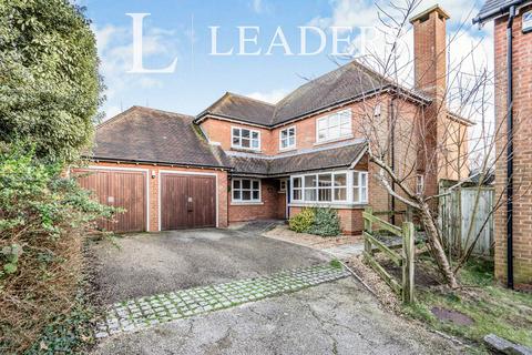 5 bedroom detached house to rent, Charity View