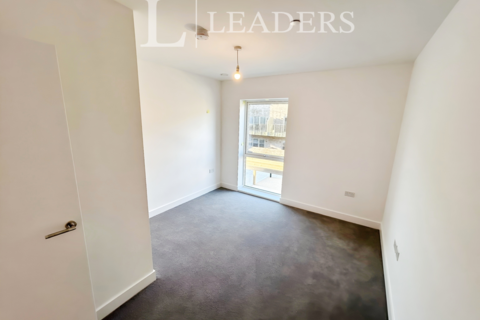 2 bedroom flat to rent, Bragg Way, CB5