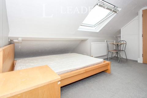 1 bedroom in a house share to rent, Milton Road, CB4