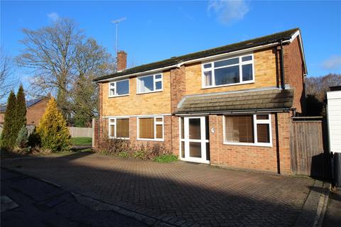 4 bedroom detached house to rent, Coombe Gardens, Berkhamsted.