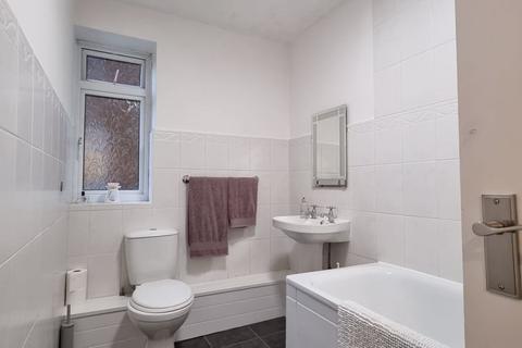 1 bedroom flat for sale, Phoenix Court, West Drive, Edgbaston