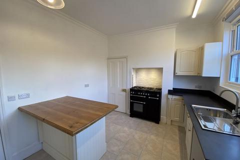 2 bedroom terraced house to rent, Bridle Road, Stourbridge DY8