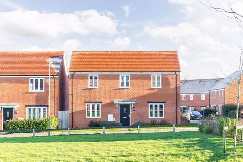 4 bedroom detached house for sale, Havill Crescent, Banbury OX15