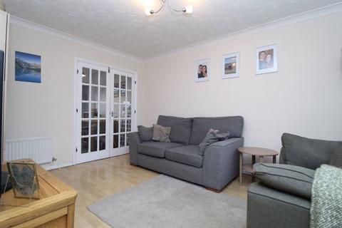 2 bedroom semi-detached house for sale, Wood Close, Bedford MK40