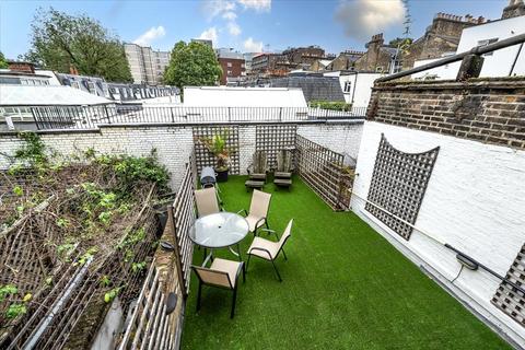 2 bedroom maisonette for sale, London W14