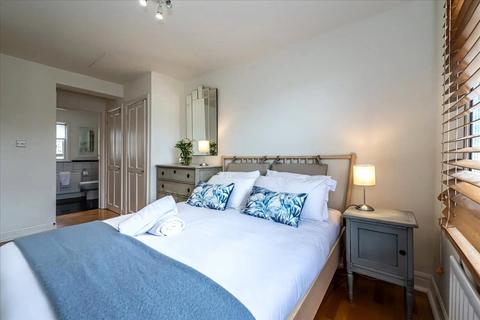 2 bedroom maisonette for sale, London W14