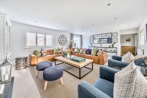 Dean House, 16 Dean Lane, Winchester, SO22 5LL