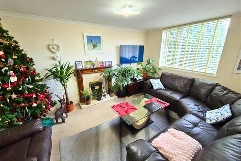 3 bedroom end of terrace house for sale, Hopyard Close, Leominster, HR6 9AA