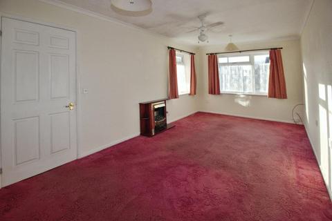 2 bedroom bungalow for sale, Nightingale Court, Gunthorpe, Peterborough, Cambridgeshire, PE4 7FH