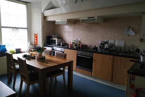 1 bedroom in a flat share to rent, Queen Street, Stirling Town, Stirling, FK8
