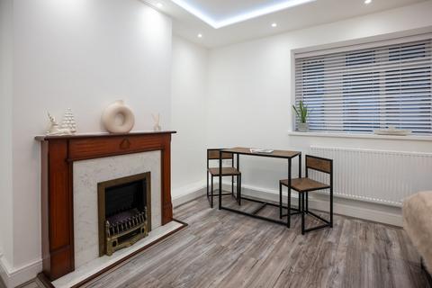 1 bedroom flat for sale, London N1