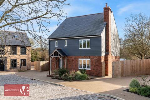 5 bedroom detached house for sale, Walnut Tree Close, Nazeing EN9