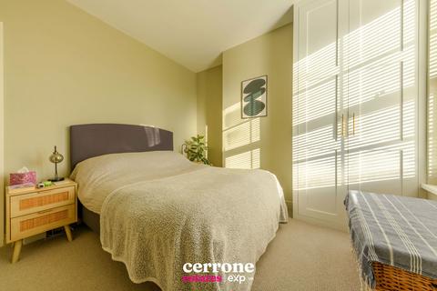 32 Castle Road, Studley, B80 7LS