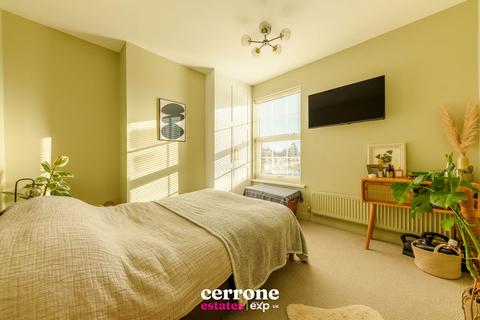 32 Castle Road, Studley, B80 7LS
