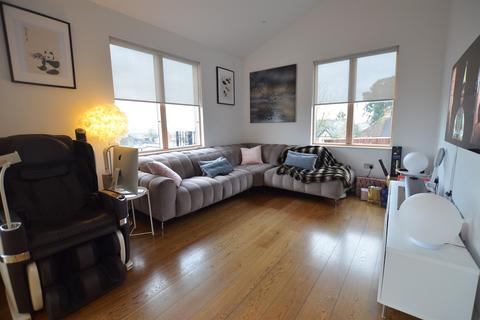 2 bedroom apartment to rent, Buckhurst Hill, Essex, IG9