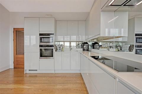 2 bedroom apartment to rent, Buckhurst Hill, Essex, IG9