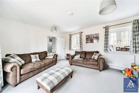 35 Field View, Brackley, NN13 6BL