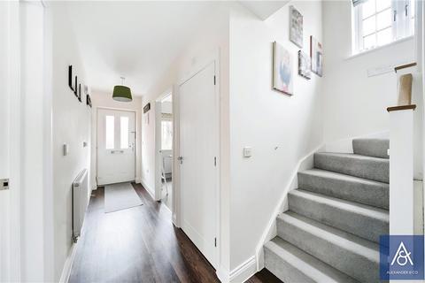 35 Field View, Brackley, NN13 6BL