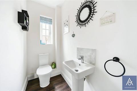 35 Field View, Brackley, NN13 6BL