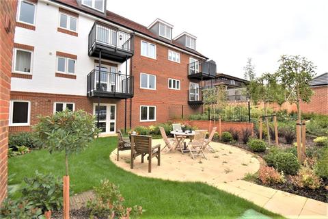 2 bedroom apartment for sale, Birchwood Park Avenue, Swanley, Kent