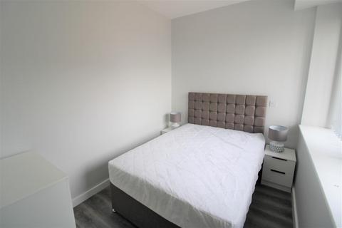 Studio to rent, Crosby Gardens, Crosby Road North, Waterloo, Liverpool