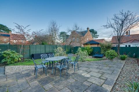 6 Back Lane, Whixley, York, YO26 8BG