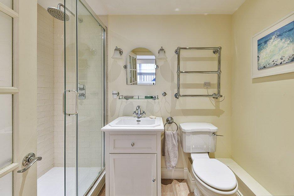 Ensuite
