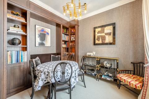 2 bedroom flat for sale, Lennox Gardens, London SW1X