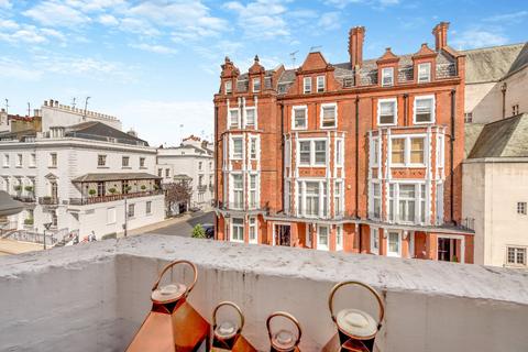 2 bedroom flat for sale, Lennox Gardens, London SW1X
