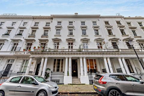 2 bedroom flat for sale, Ovington Square, London SW3