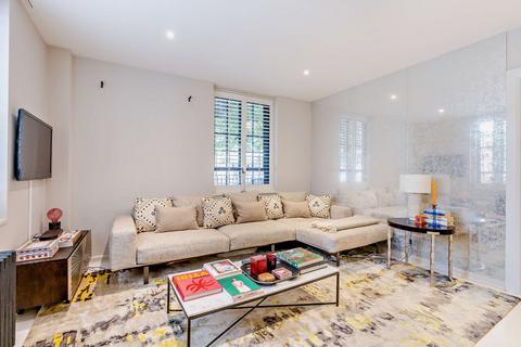 2 bedroom flat for sale, Swan Court, London SW3