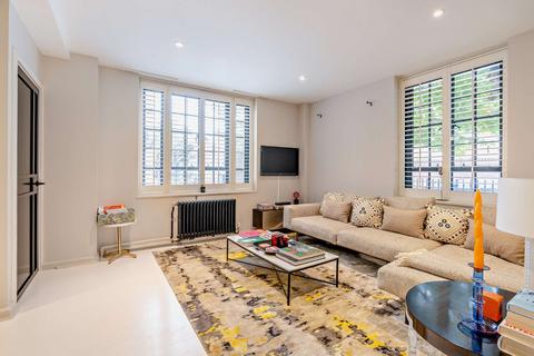 2 bedroom flat for sale, Swan Court, London SW3